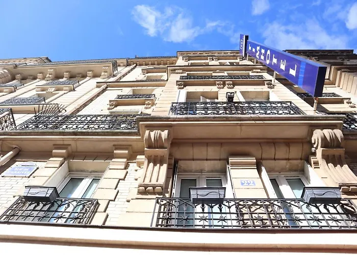 Отель Timhotel Gare Montparnasse