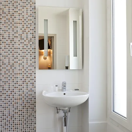 Timhotel Gare Montparnasse 3*