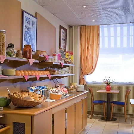 Timhotel Gare Montparnasse 3*